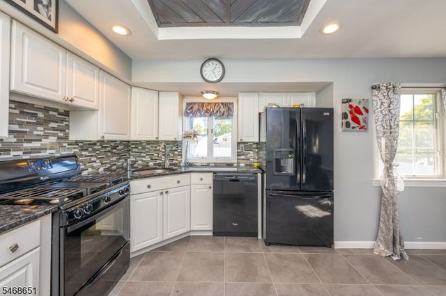4 Fairmount Rd, Mount Olive Twp., NJ 07836