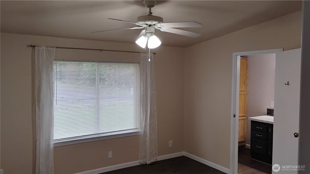 150 E Kingston Way, Shelton, WA 98584