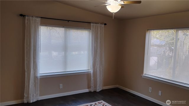 150 E Kingston Way, Shelton, WA 98584