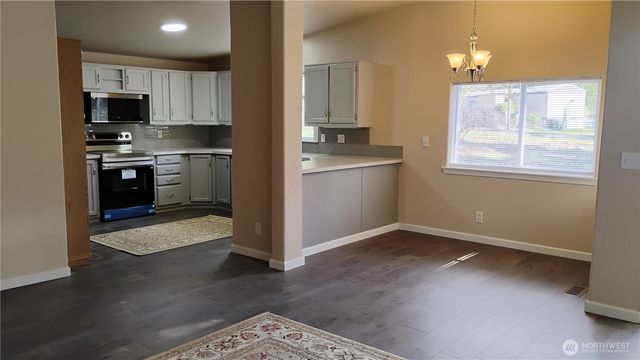 150 E Kingston Way, Shelton, WA 98584