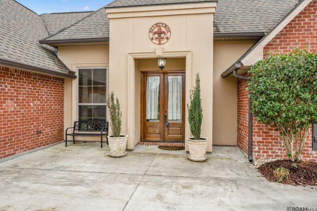 10210 Indian Creek Dr, Denham Springs, LA 70726