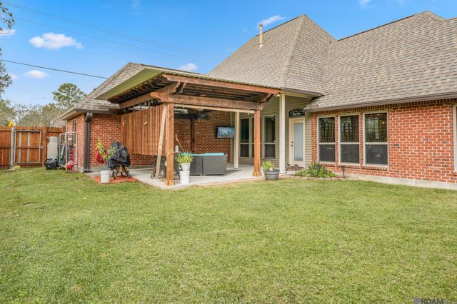 10210 Indian Creek Dr, Denham Springs, LA 70726