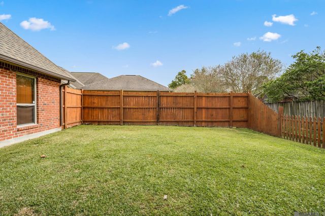 10210 Indian Creek Dr, Denham Springs, LA 70726