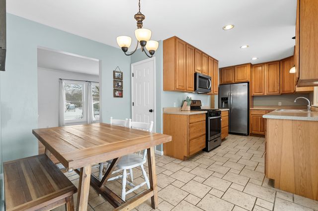 232 Glenview Avenue, Paw Paw, MI 49079