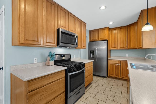 232 Glenview Avenue, Paw Paw, MI 49079