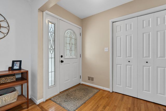 232 Glenview Avenue, Paw Paw, MI 49079