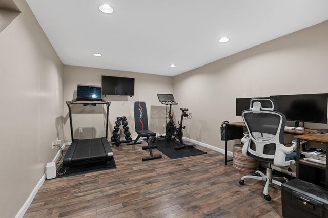 232 Glenview Avenue, Paw Paw, MI 49079