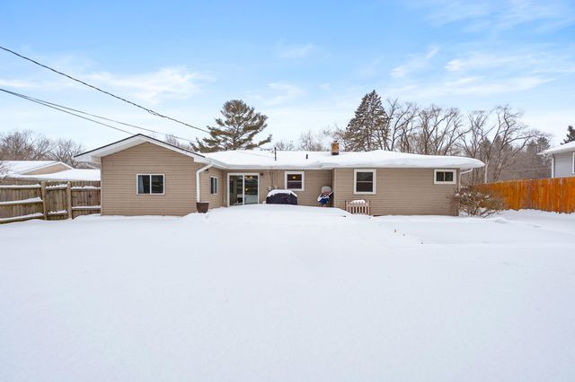 232 Glenview Avenue, Paw Paw, MI 49079