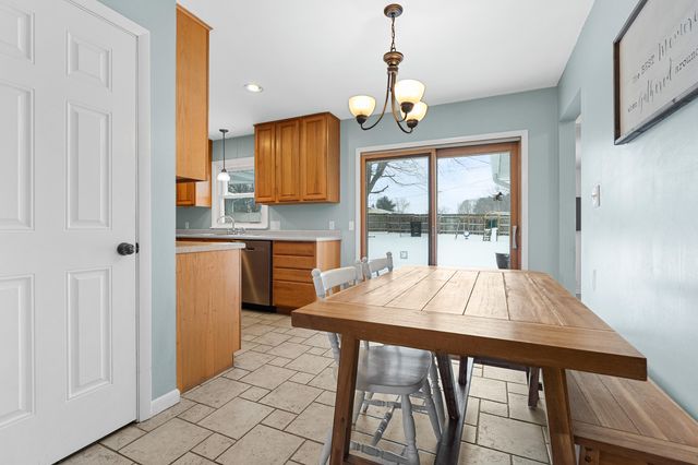 232 Glenview Avenue, Paw Paw, MI 49079