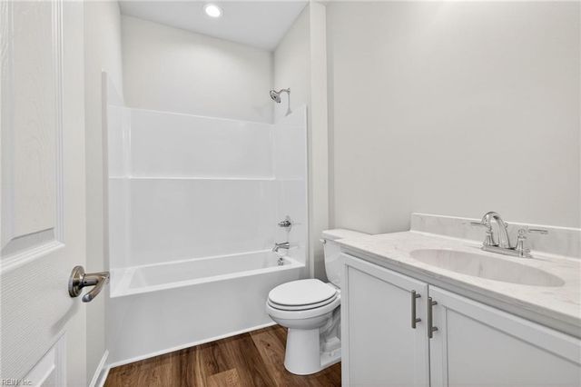 1004 Gadsby LN, Williamsburg, VA 23185