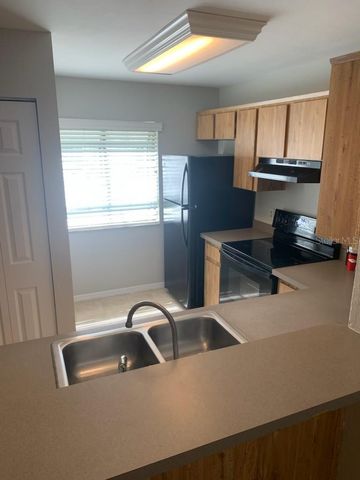 6206 SW 8TH LANE, Gainesville, FL 32607