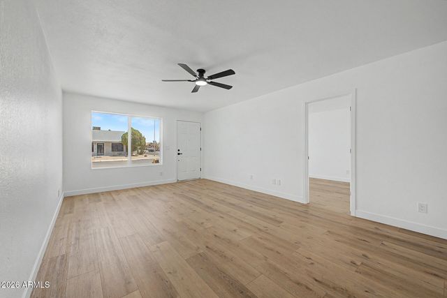 9684 W VOGEL Avenue, Peoria, AZ 85345