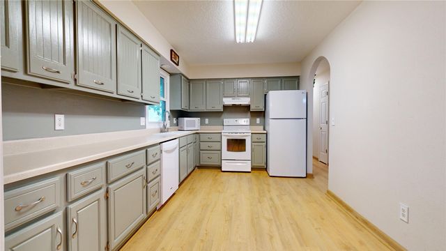 8826 Woodmayr Drive, Norwalk, IA 50211
