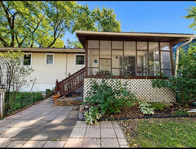 8826 Woodmayr Drive, Norwalk, IA 50211
