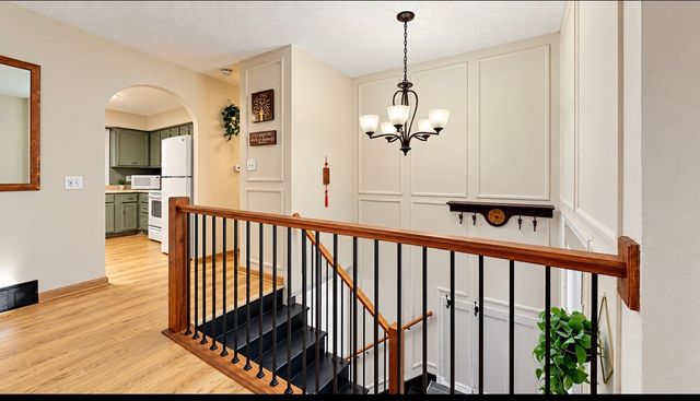 8826 Woodmayr Drive, Norwalk, IA 50211