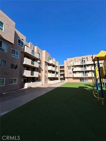 450 E 4th 309, Santa Ana, CA 92701