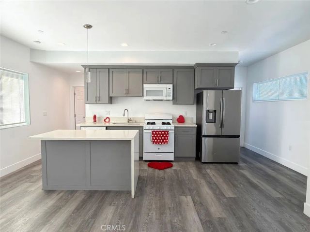 1491 Atlantic Avenue, Long Beach, CA 90813