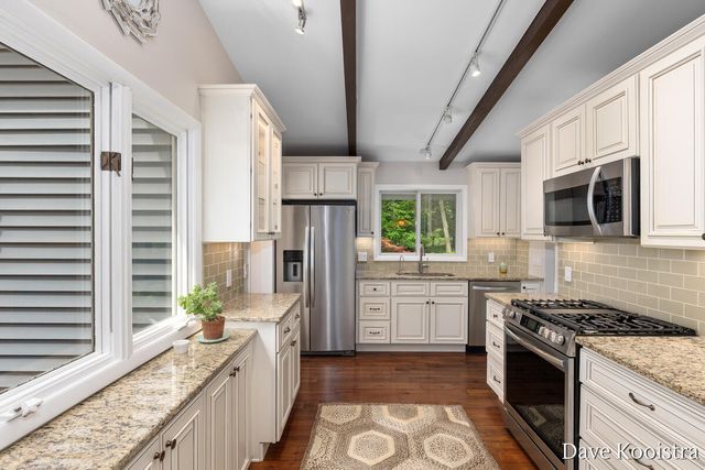 2480 Burton Woods Court Se, Cascade Twp, MI 49546