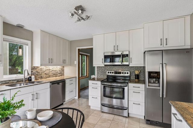 15549 Michele Lane, Eden Prairie, MN 55346