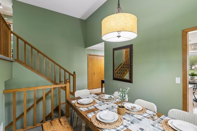 15549 Michele Lane, Eden Prairie, MN 55346