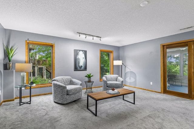 15549 Michele Lane, Eden Prairie, MN 55346