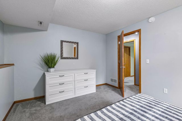 15549 Michele Lane, Eden Prairie, MN 55346