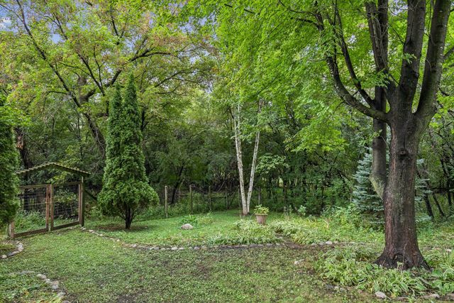 15549 Michele Lane, Eden Prairie, MN 55346