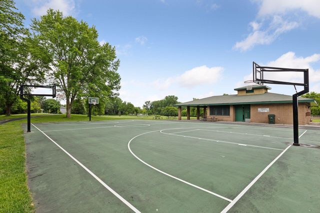 15549 Michele Lane, Eden Prairie, MN 55346