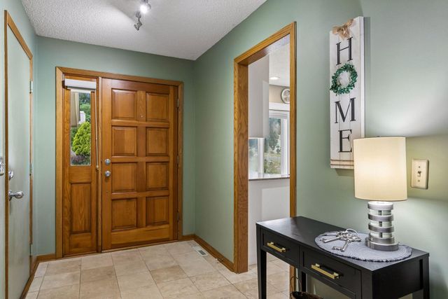 15549 Michele Lane, Eden Prairie, MN 55346