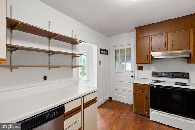 2061 PLEASANT VALLEY RD, Newark, DE 19702