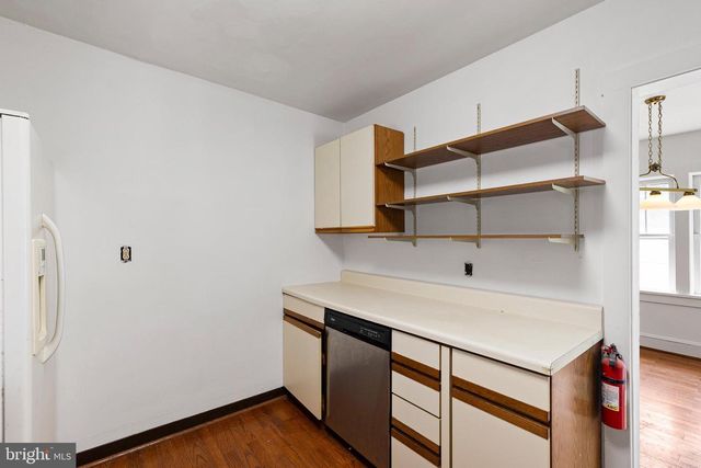 2061 PLEASANT VALLEY RD, Newark, DE 19702