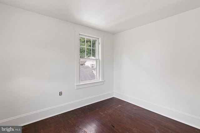 2061 PLEASANT VALLEY RD, Newark, DE 19702