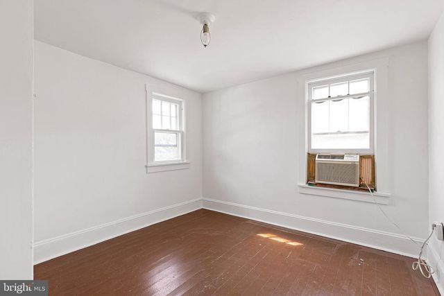 2061 PLEASANT VALLEY RD, Newark, DE 19702