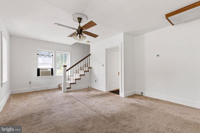 2061 PLEASANT VALLEY RD, Newark, DE 19702