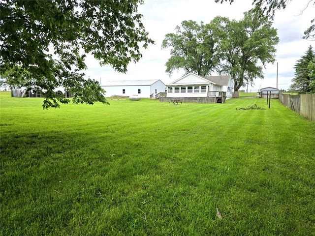 23151 207th Street, Tonganoxie, KS 66086