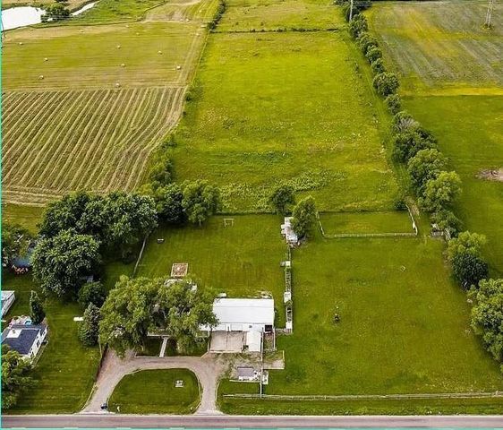 23151 207th Street, Tonganoxie, KS 66086
