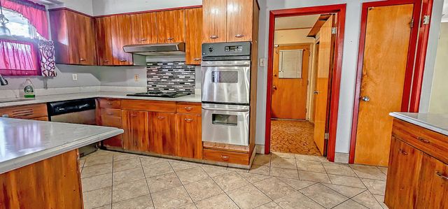 1250 OLD HICKORY RD, Memphis, TN 38116