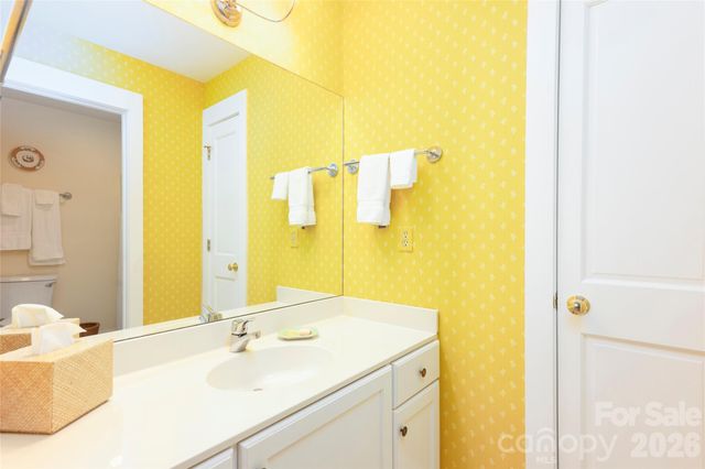 562 Panther Ridge Road, Lake Toxaway, NC 28747