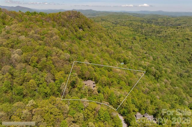 562 Panther Ridge Road, Lake Toxaway, NC 28747