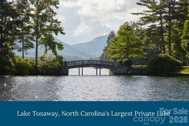 562 Panther Ridge Road, Lake Toxaway, NC 28747