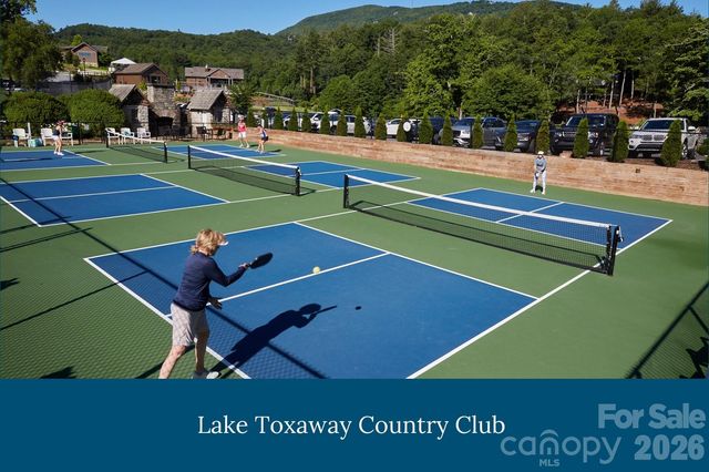 562 Panther Ridge Road, Lake Toxaway, NC 28747