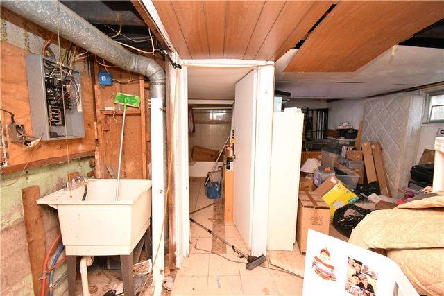 1633 New York Avenue, Port Vue, PA 15133