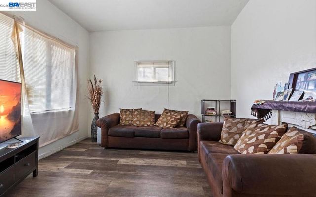 1433 15th Avenue, Oakland, CA 94606