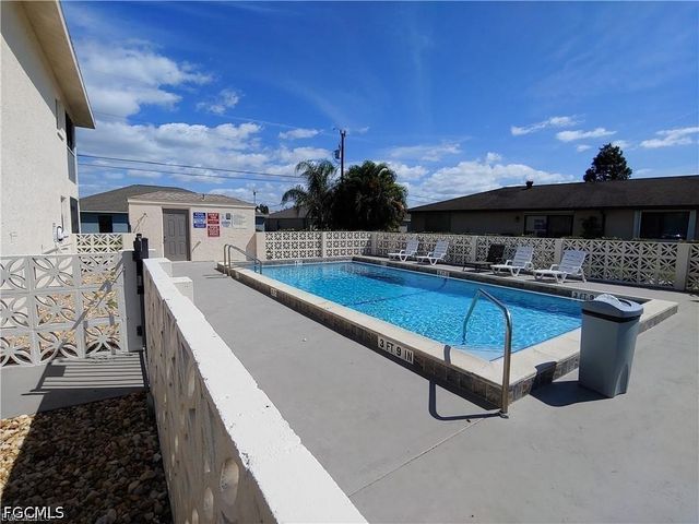 3705 Country Club BLVD _Unit 4, Cape Coral, FL 33904