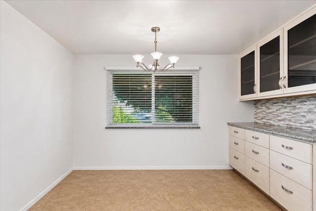 69 Springbrook Cir, Sacramento, CA 95831