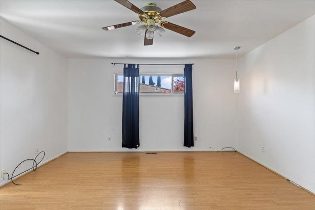69 Springbrook Cir, Sacramento, CA 95831