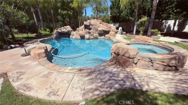 2784 James Street, Corona, CA 92881