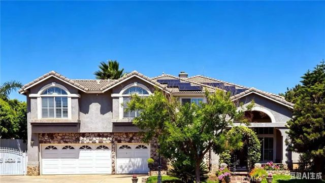 2784 James Street, Corona, CA 92881