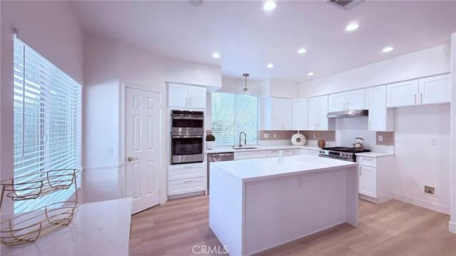 2784 James Street, Corona, CA 92881