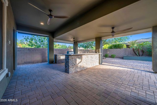 2879 E APPALOOSA Road, Gilbert, AZ 85296